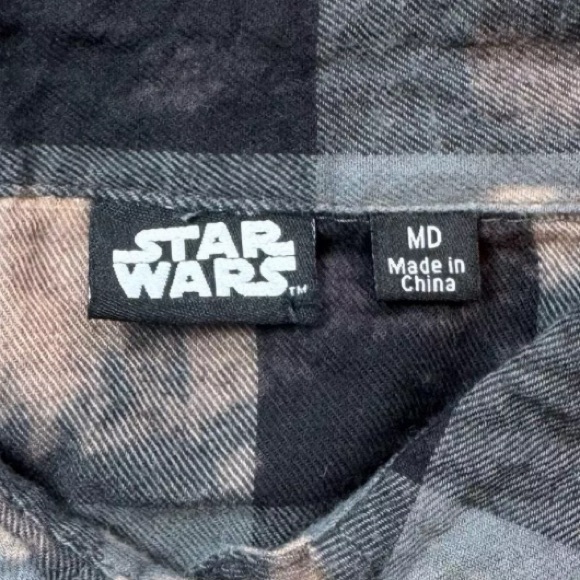 EUC Star Wars Flannel Shirt Mandalorian Tie Dye Women’s M Baby Yoda - Picture 3 of 8